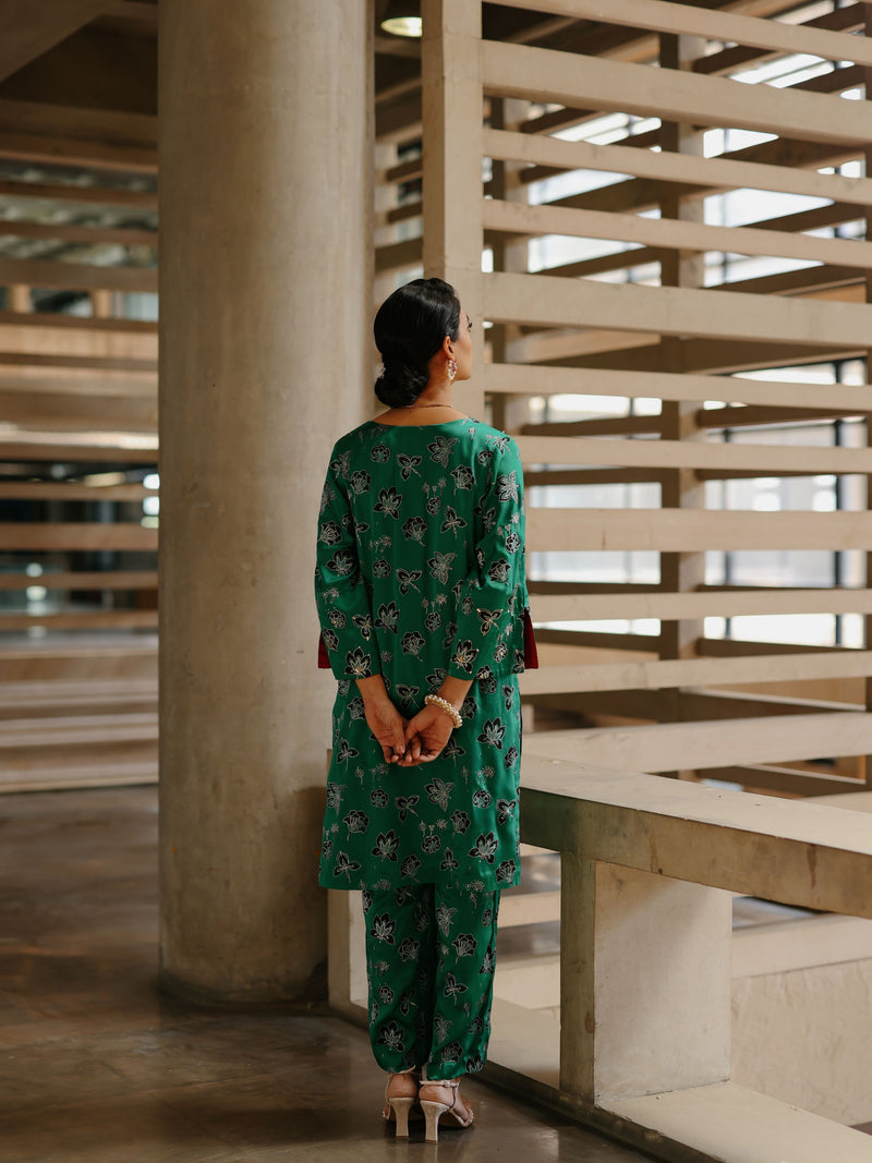 EMERLAND GREEN  SHORT KURTA WITH PANT AND DUPATTA  - SET OF 3