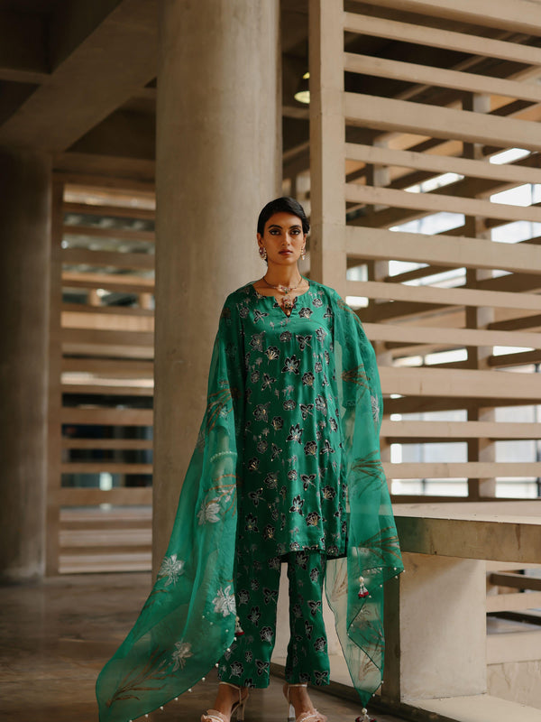 EMERLAND GREEN  SHORT KURTA WITH PANT AND DUPATTA  - SET OF 3