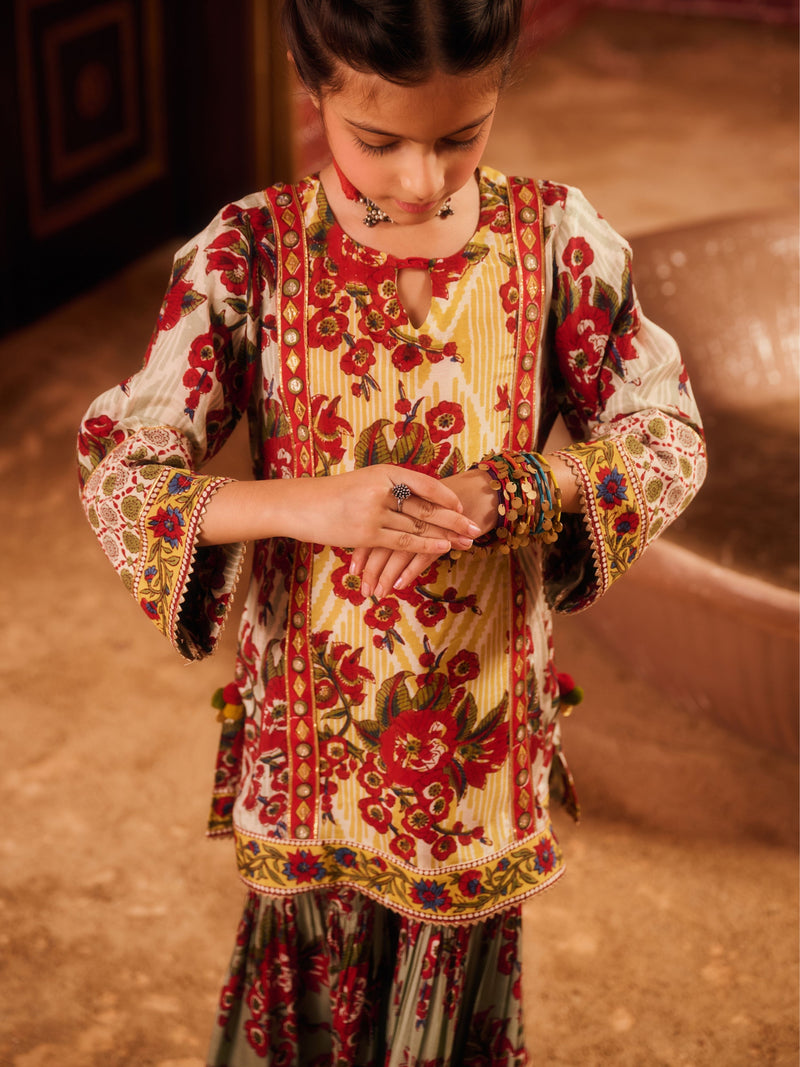 LAAL PHOOL PANELLED SHORT KURTA WITH GHARARA AND DUPATTA (SET OF 3)