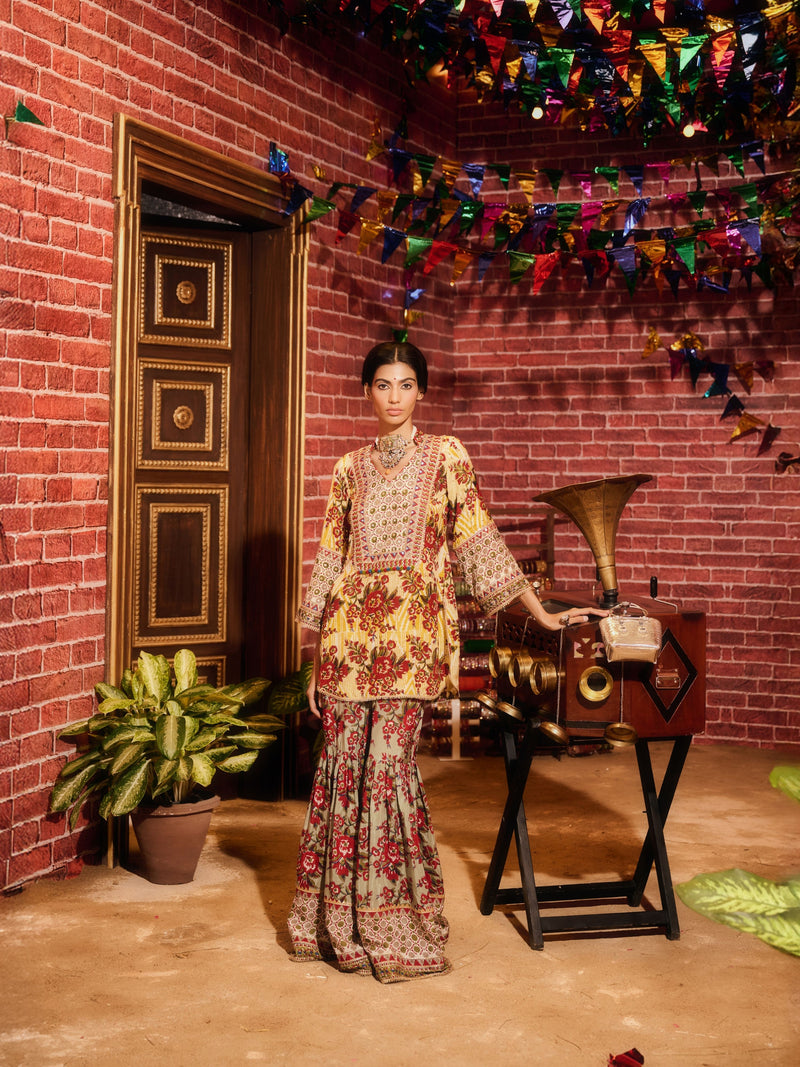 LAAL PHOOL SHORT ROUNDED GHERA KURTA WITH GHARARA AND DUPATTA (SET OF 3)