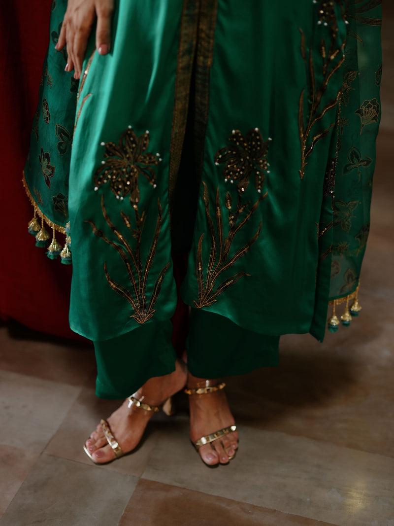 EMERALD GREEN FRONT OPEN ASYMMETRICAL KURTA WITH PANT AND DUPATTA  - SET OF 3