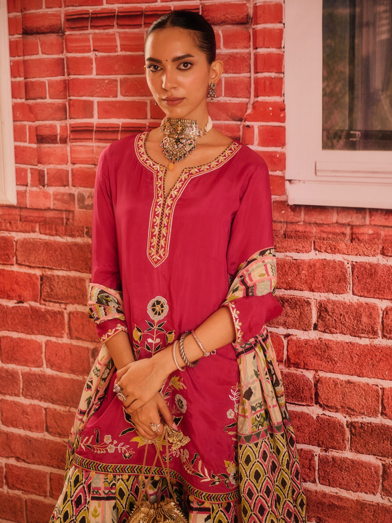 RANGREZ FUCHSIA PINK STRAIGHT SHORT KURTA WITH GHARARA AND DUPATTA (SET OF 3)