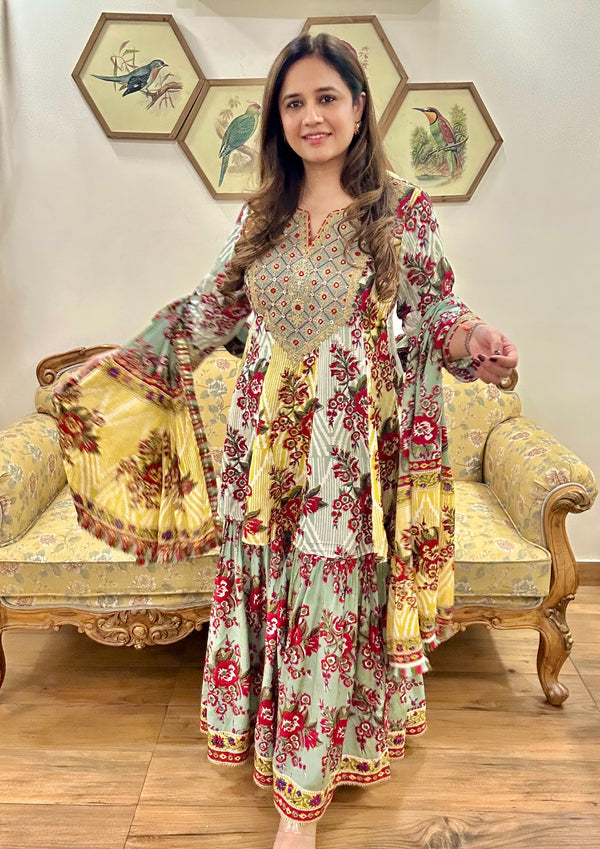 LAAL PHOOL SHORT KALIDAAR KURTA WITH GHARARA AND DUPATTA (SET OF 3)