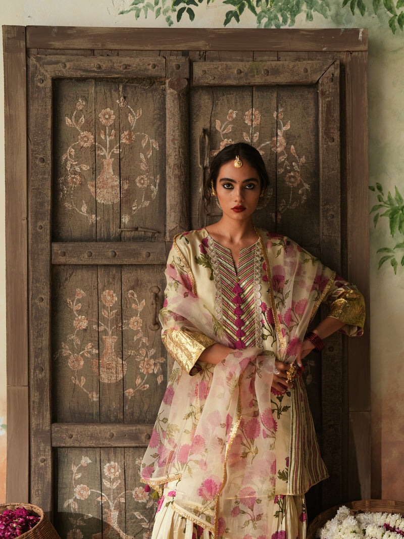RANI PINK GENDA PHOOL SHORT KALIDAAR KURTA WITH GHARARA AND DUPATTA (SET OF 3)