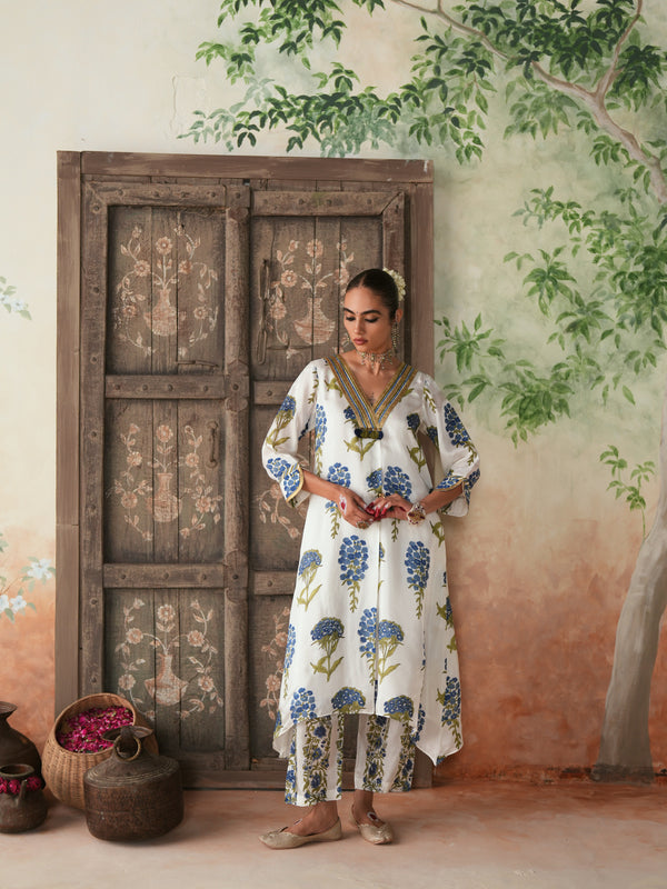 BLUE GULBOOTA V-NECK BOX PLEATED KURTA WITH PANT AND DUPATTA (SET OF 3)