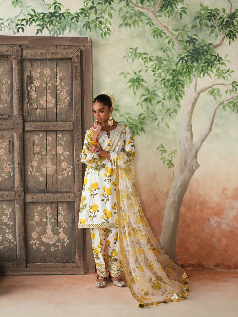 YELLOW GENDA PHOOL V-NECK SHORT KURTA WITH SALWAR AND DUPATTA (SET OF 3)