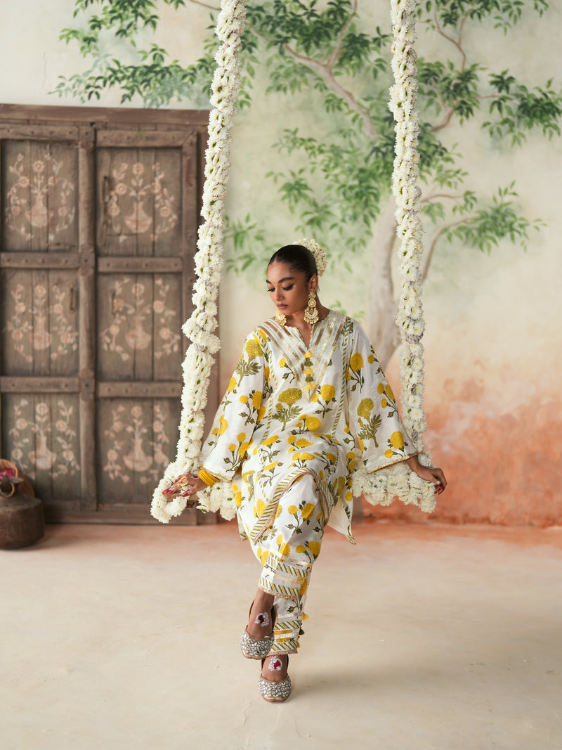 YELLOW GENDA PHOOL V-NECK SHORT KURTA WITH SALWAR AND DUPATTA (SET OF 3)