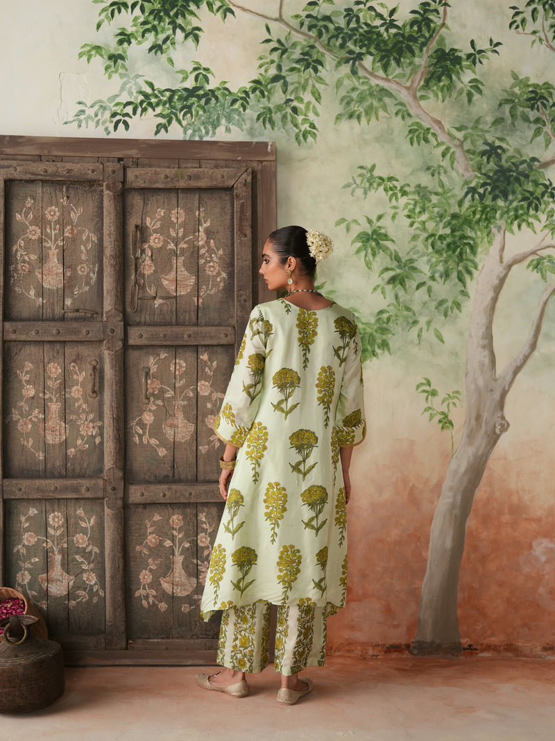 GREEN GULBOOTA V-NECK BOX PLEATED KURTA WITH PANT AND DUPATTA (SET OF 3)
