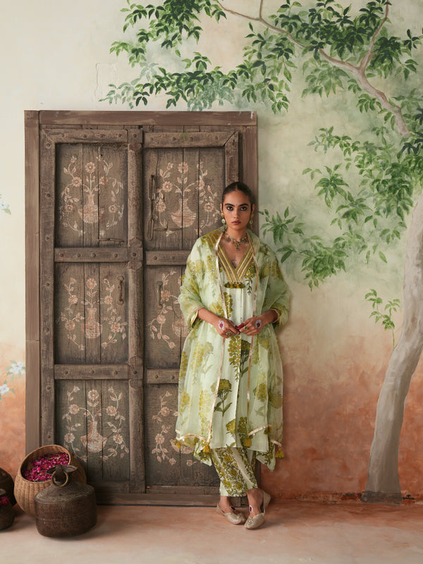 GREEN GULBOOTA V-NECK BOX PLEATED KURTA WITH PANT AND DUPATTA (SET OF 3)