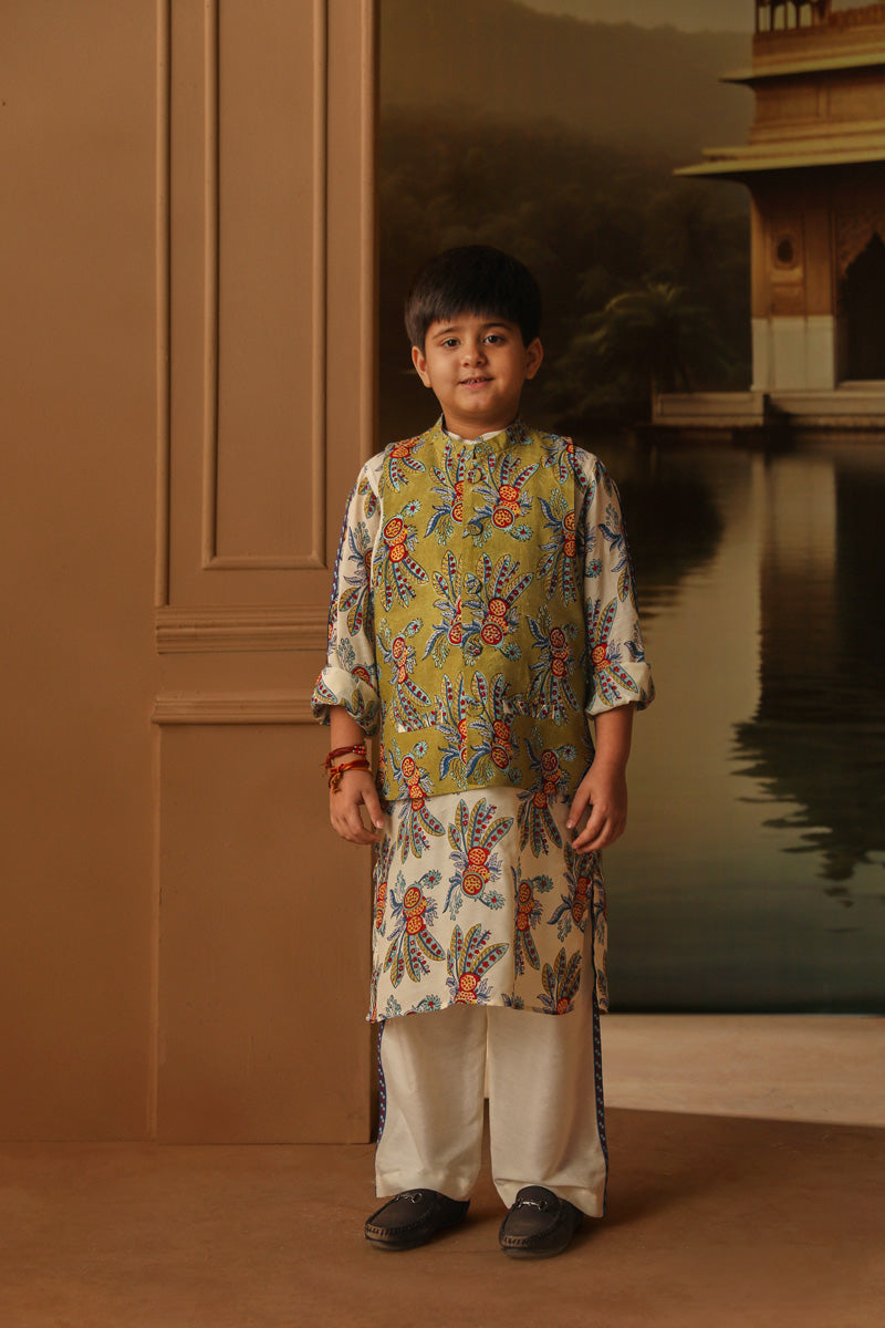 NISHAAT BOYS BANDI AND KURTA SET