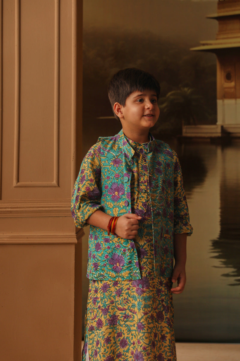 GULSHAN BOYS BANDI AND KURTA SET