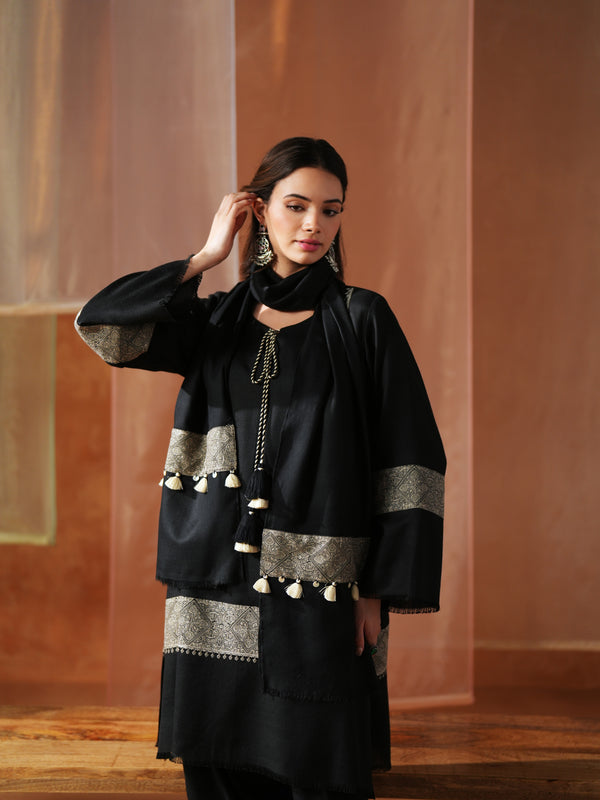 BLACK AND OFFWHITE FRONT TIE-UP SHORT KURTA WITH SALWAR AND STOLE