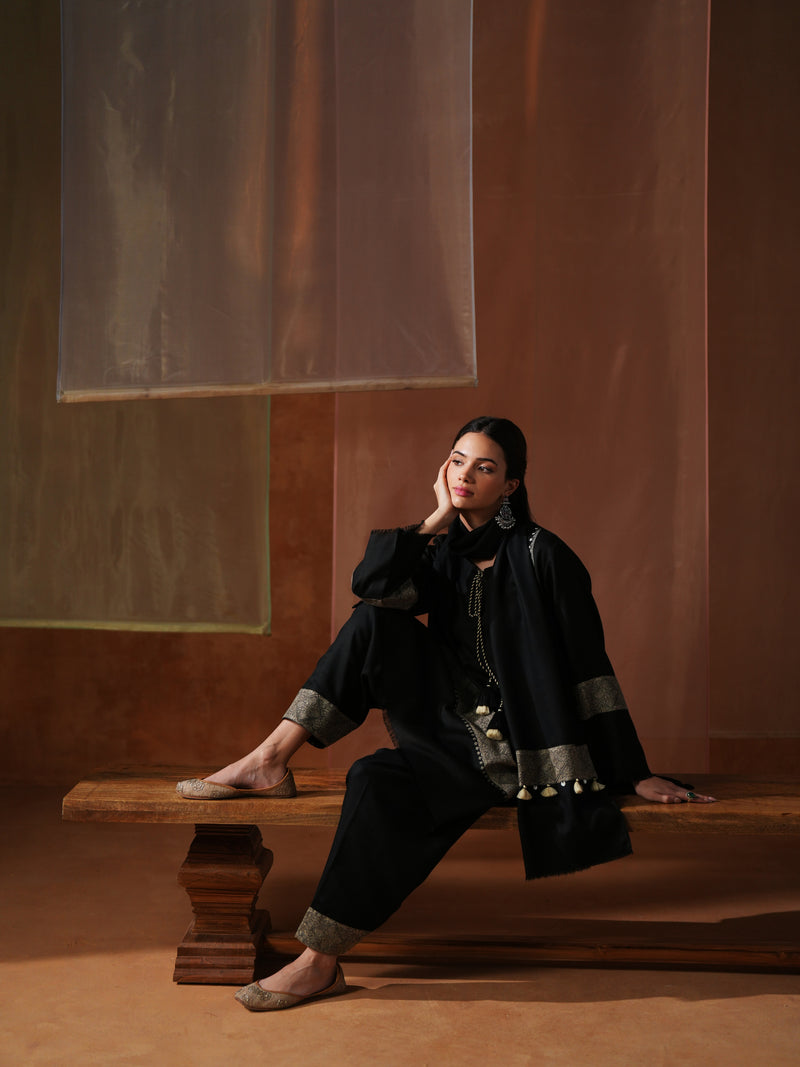 BLACK AND OFFWHITE FRONT TIE-UP SHORT KURTA WITH SALWAR AND STOLE