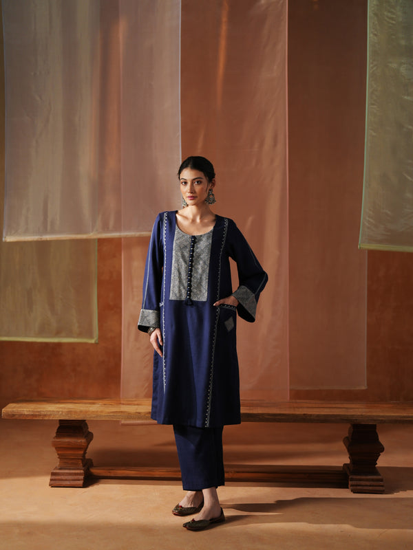 NAVY BLUE AND OFFWHITE PASHMINA STRAIGHT KURTA WITH POCKET,PANT AND STOLE