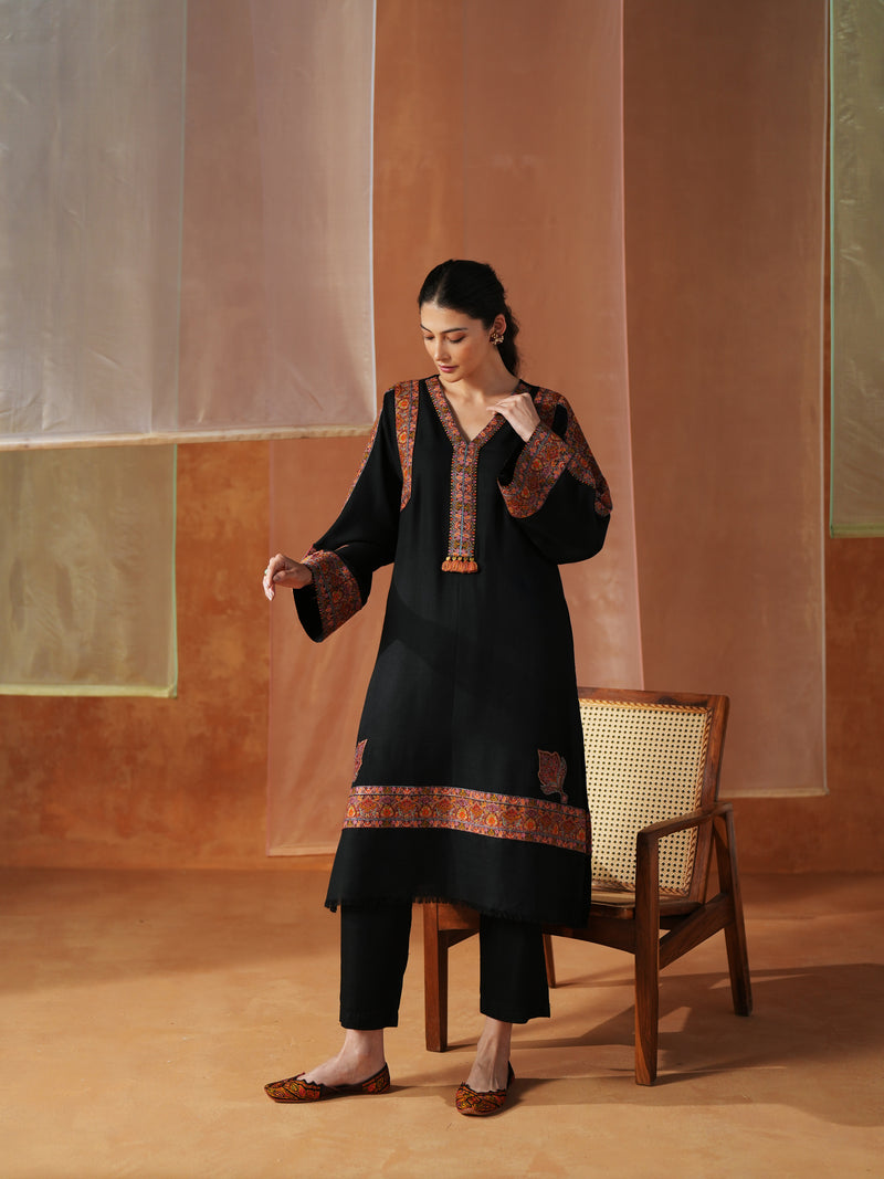 BLACK PASHMINA STRAIGHT KURTA WITH PANT AND STOLE