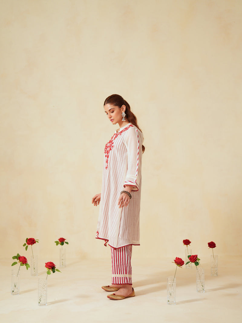 RED AND OFF-WHITE EASY FIT BOX-PLEATED KURTA WITH PANT