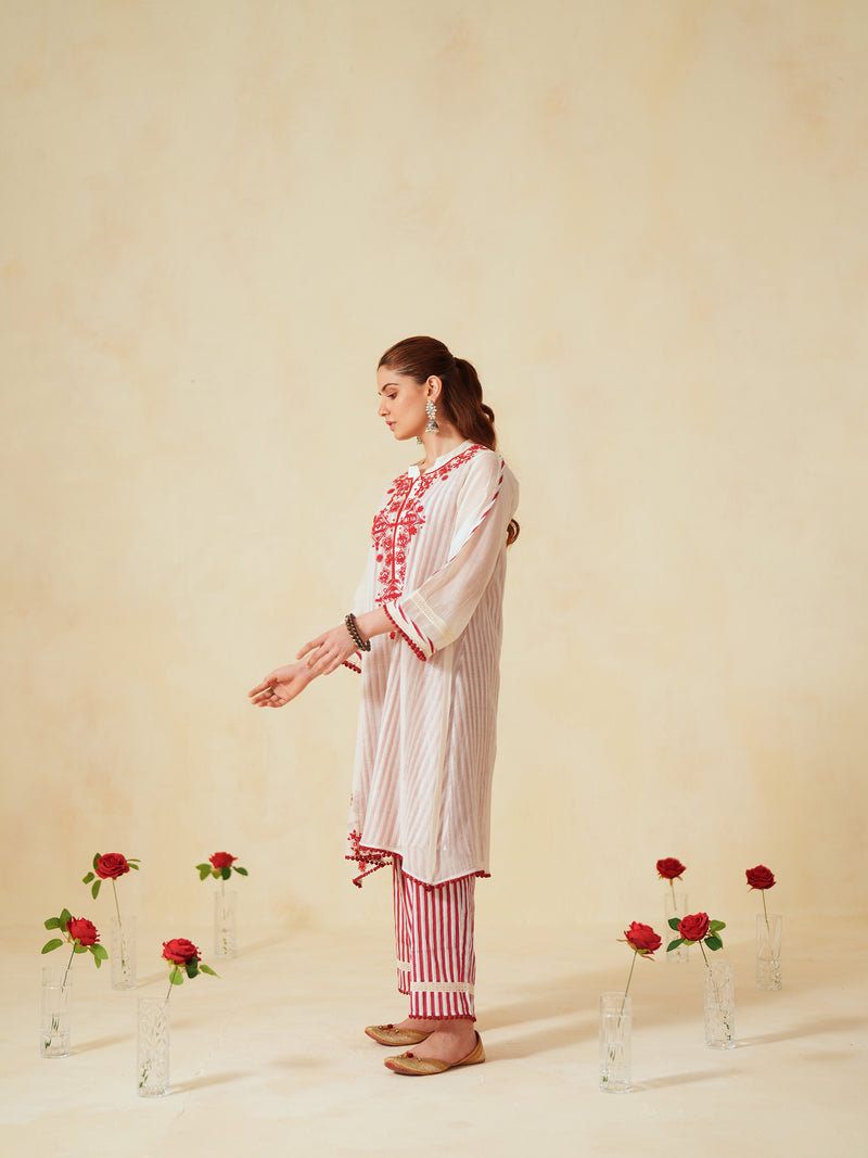 RED AND OFF-WHITE EASY FIT BOX-PLEATED KURTA WITH PANT