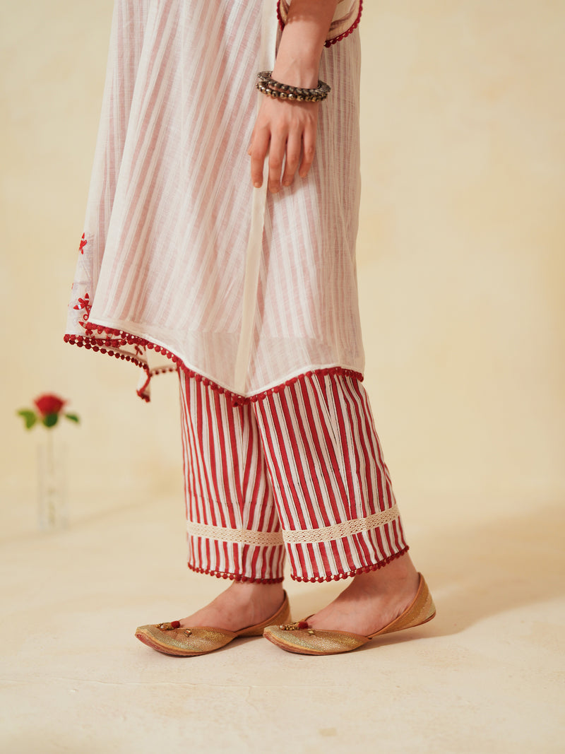 RED AND OFF-WHITE EASY FIT BOX-PLEATED KURTA WITH PANT