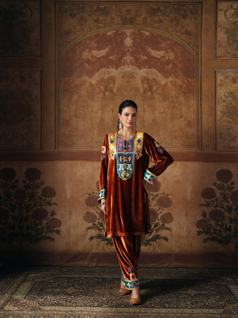 BURNT ORANGE SHORT VELVET KURTA WITH SALWAR AND DUPATTA