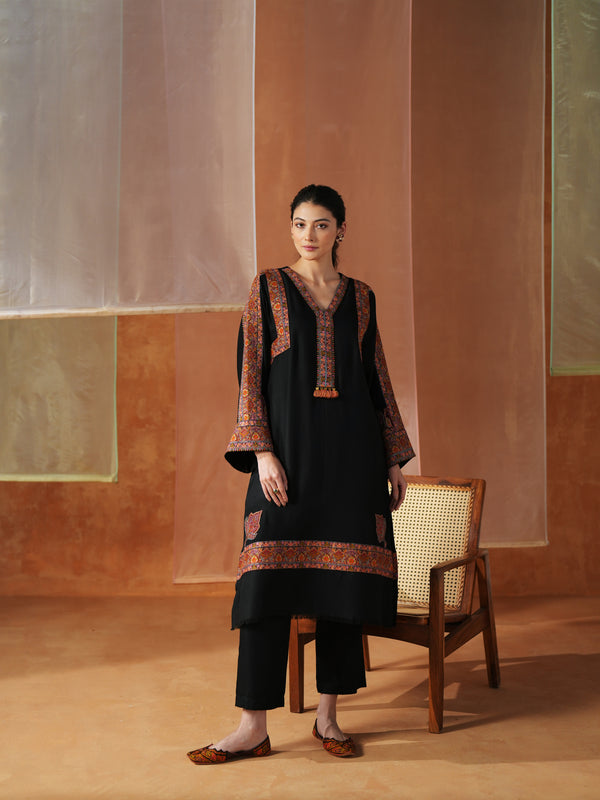 BLACK PASHMINA STRAIGHT KURTA WITH PANT AND STOLE