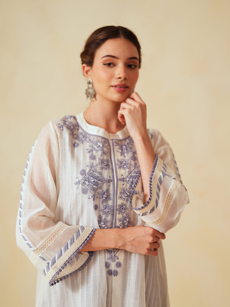 LAVENDER AND OFF-WHITE EASY FIT BOX-PLEATED KURTA WITH PANT