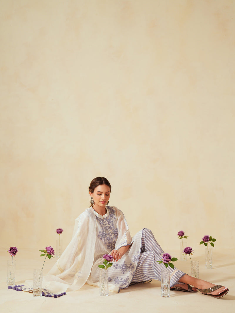 LAVENDER AND OFF-WHITE EASY FIT BOX-PLEATED KURTA WITH PANT