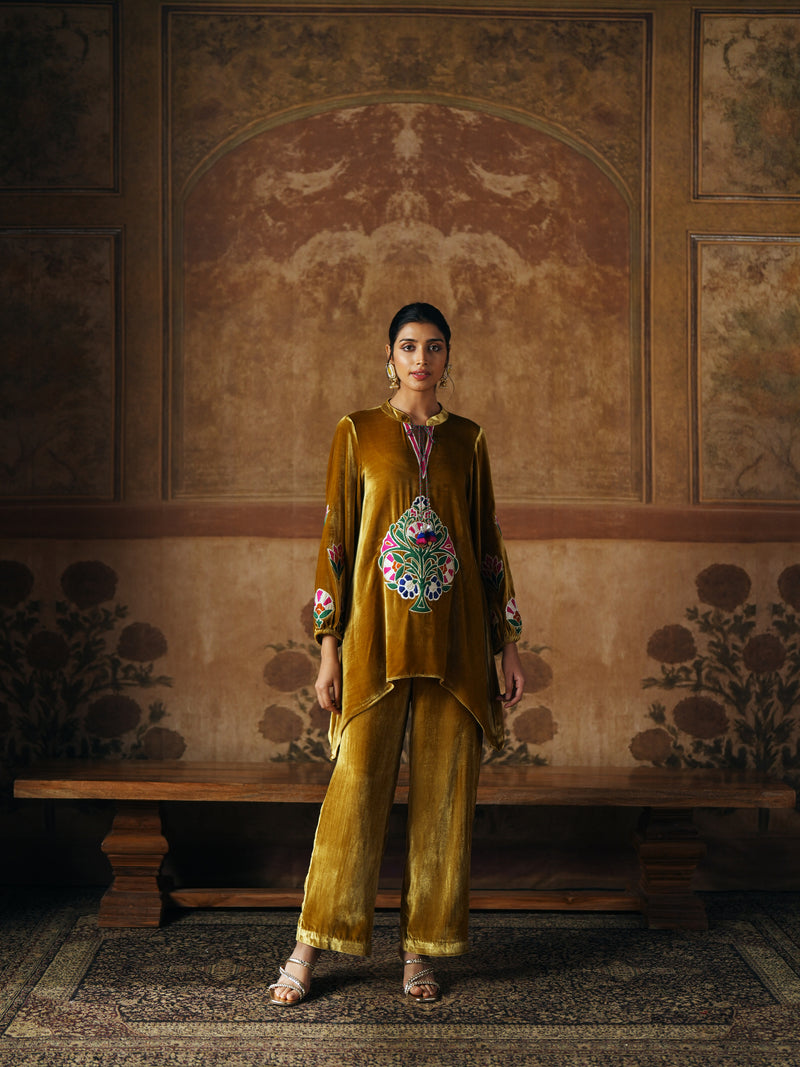 DEEP OLIVE FRONT TE-UP SHORT ASYMMETRICAL KURTA WITH PANT