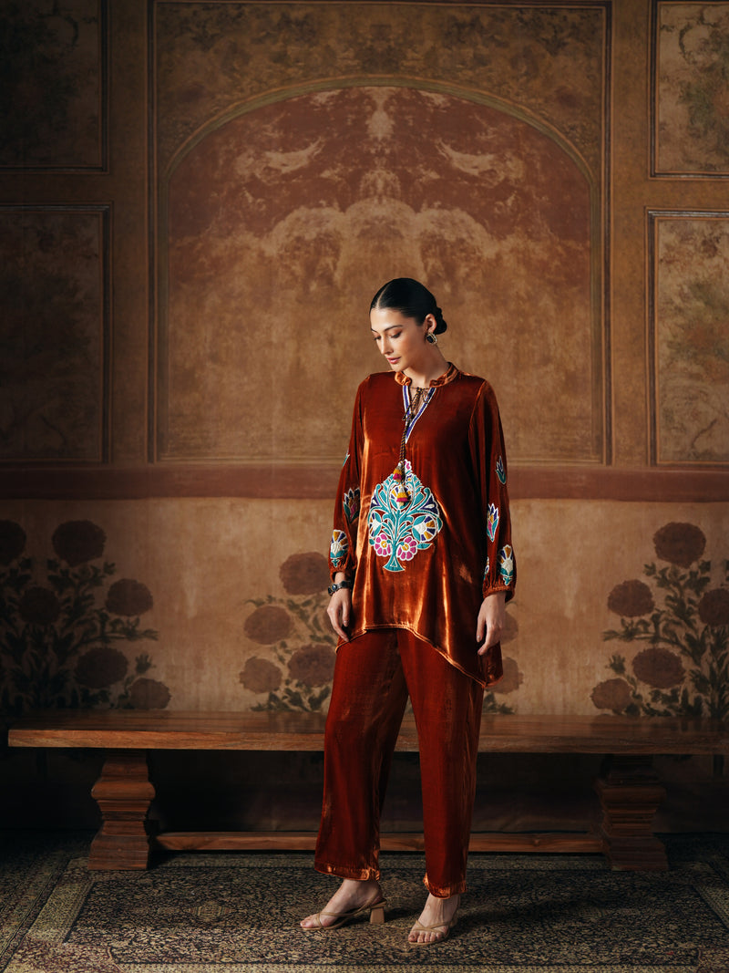 BURNT ORANGE FRONT TE-UP SHORT ASYMMETRICAL KURTA WITH PANT