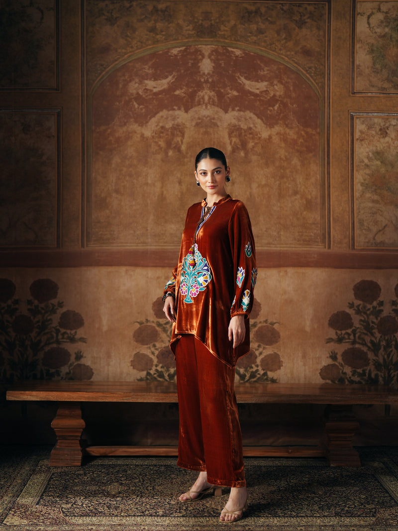 BURNT ORANGE FRONT TE-UP SHORT ASYMMETRICAL KURTA WITH PANT