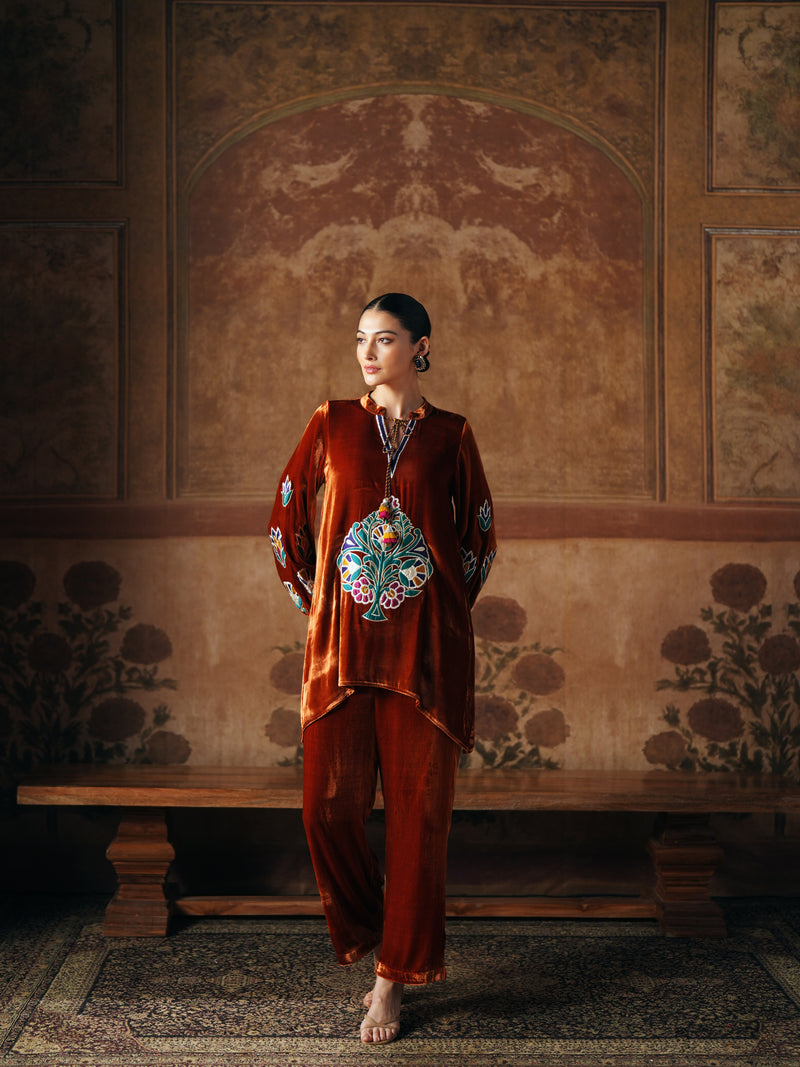 BURNT ORANGE FRONT TE-UP SHORT ASYMMETRICAL KURTA WITH PANT