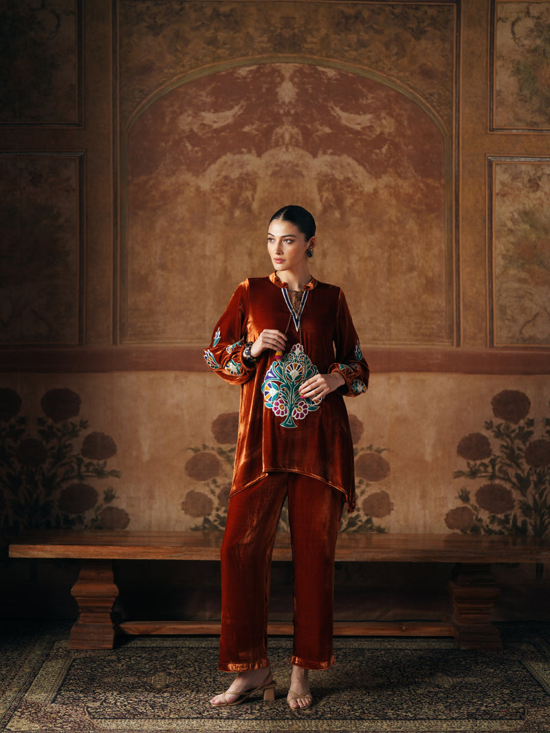 BURNT ORANGE FRONT TE-UP SHORT ASYMMETRICAL KURTA WITH PANT