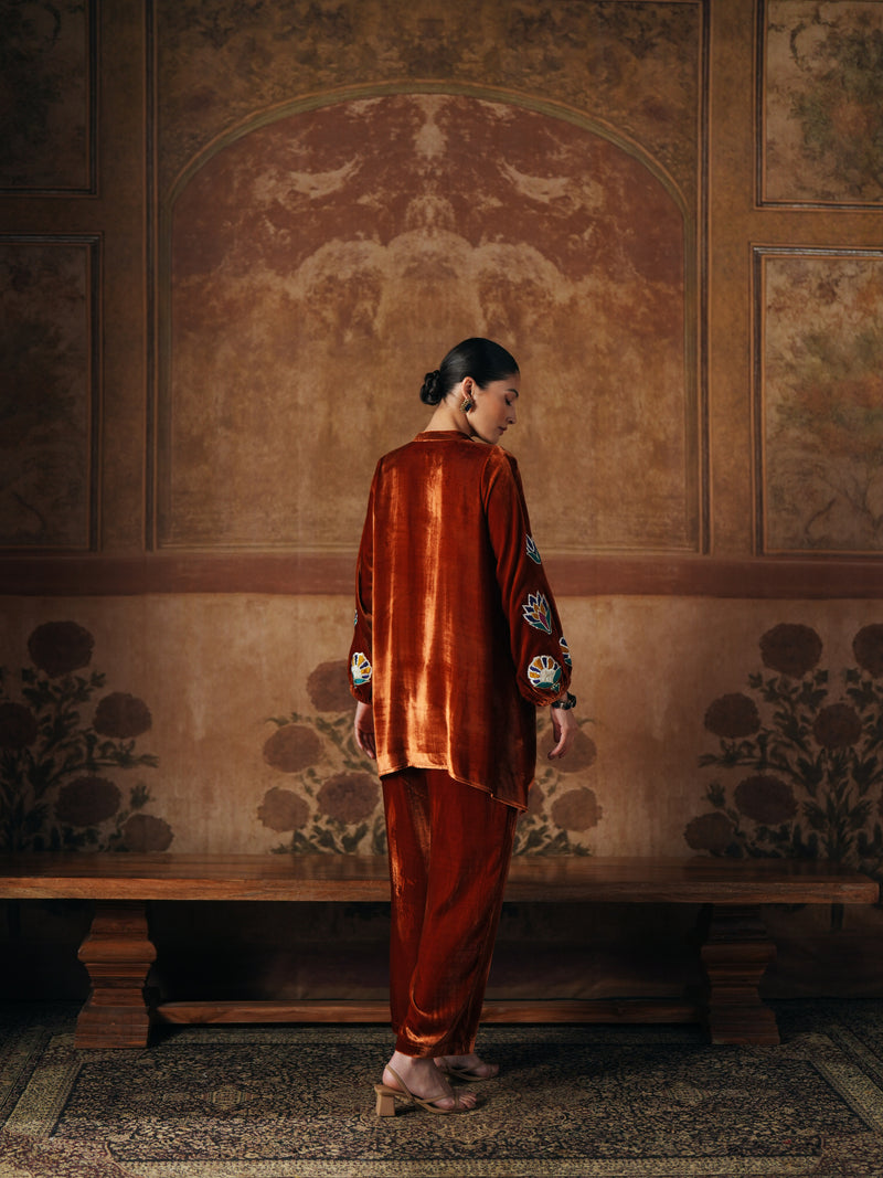 BURNT ORANGE FRONT TE-UP SHORT ASYMMETRICAL KURTA WITH PANT