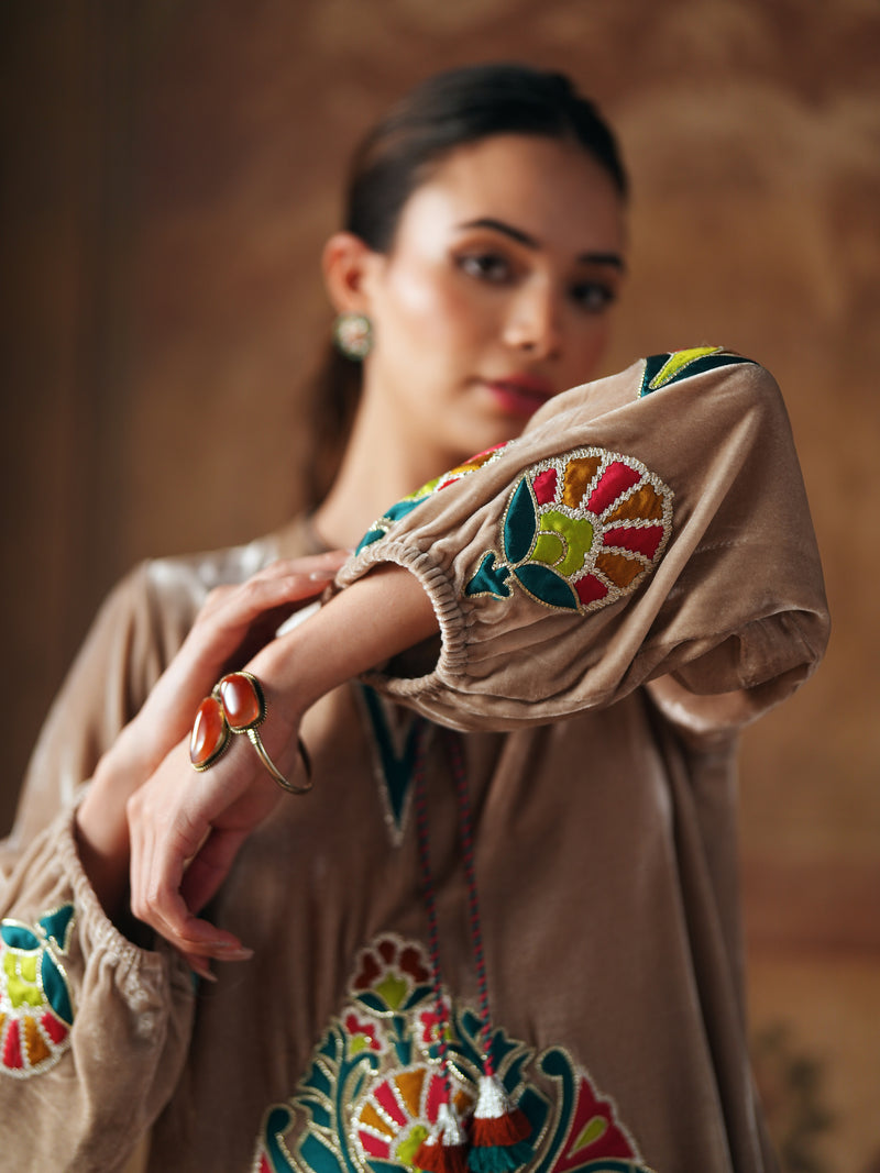 LIGHT SAND FRONT TE-UP SHORT ASYMMETRICAL KURTA WITH PANT