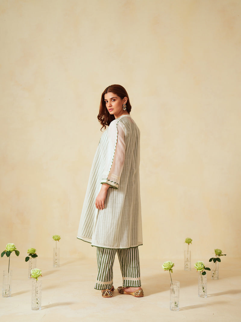 GREEN AND OFF-WHITE EASY FIT BOX-PLEATED KURTA WITH PANT