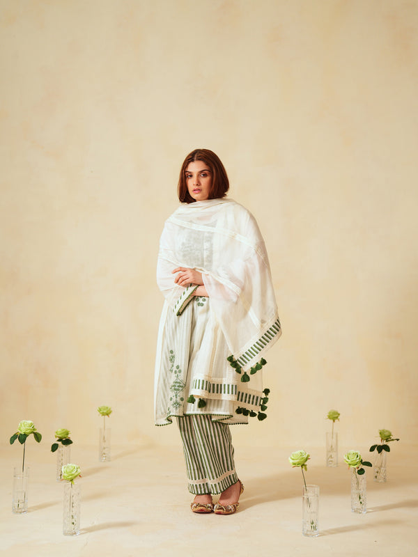 GREEN AND OFF-WHITE EASY FIT BOX-PLEATED KURTA WITH PANT