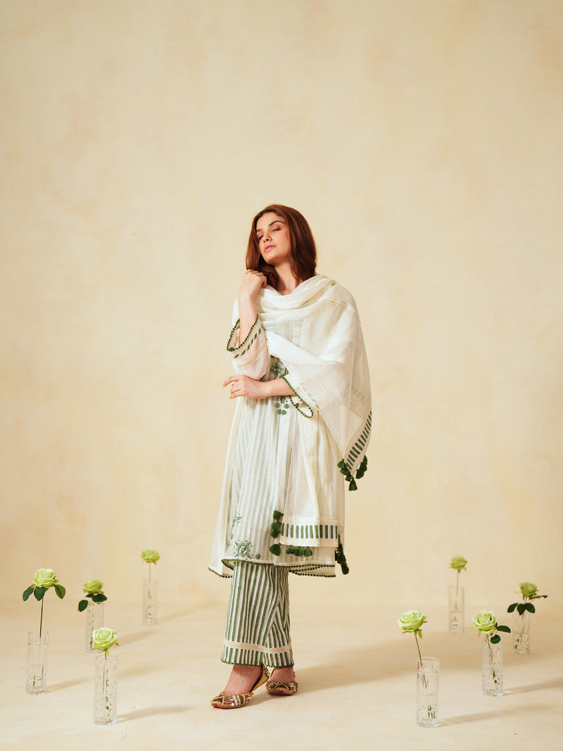 GREEN AND OFF-WHITE EASY FIT BOX-PLEATED KURTA WITH PANT