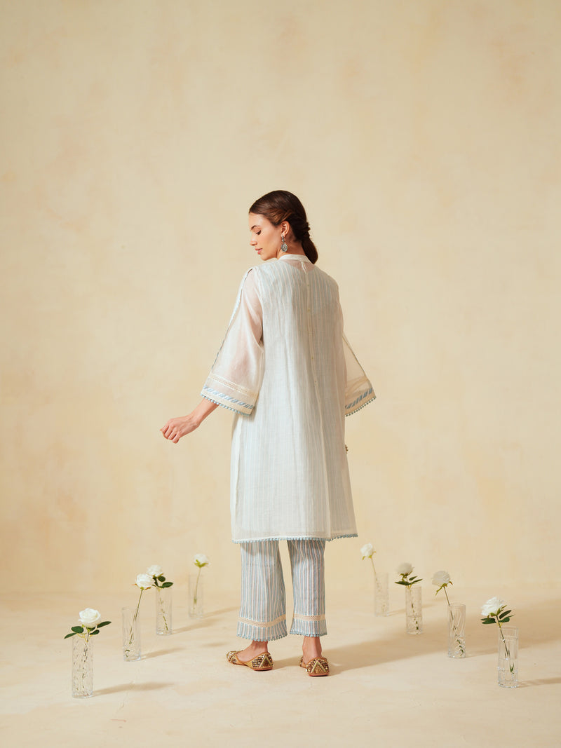 SKY BLUE AND OFF-WHITE EASY FIT BOX-PLEATED KURTA WITH PANT