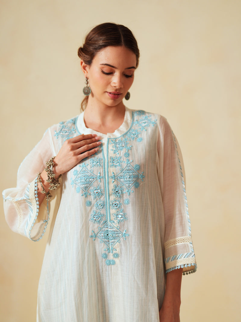 SKY BLUE AND OFF-WHITE EASY FIT BOX-PLEATED KURTA WITH PANT