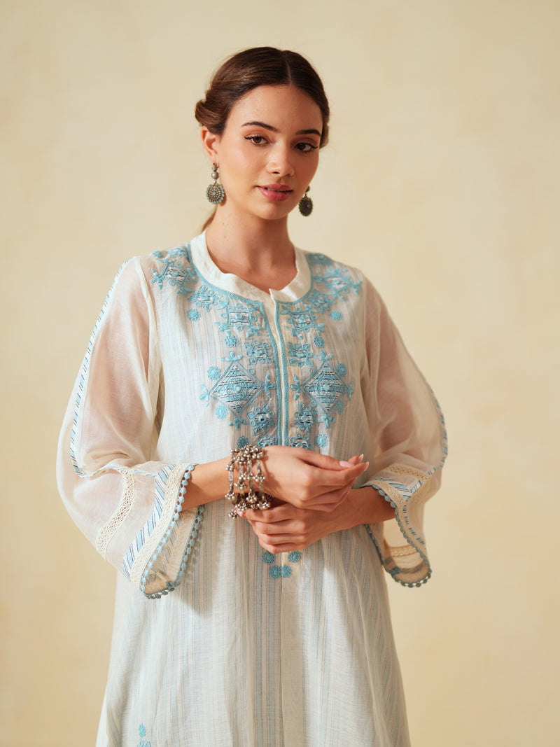 SKY BLUE AND OFF-WHITE EASY FIT BOX-PLEATED KURTA WITH PANT