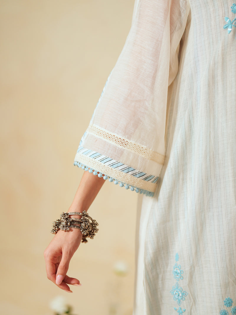 SKY BLUE AND OFF-WHITE EASY FIT BOX-PLEATED KURTA WITH PANT