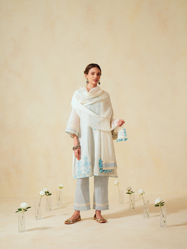 SKY BLUE AND OFF-WHITE EASY FIT BOX-PLEATED KURTA WITH PANT