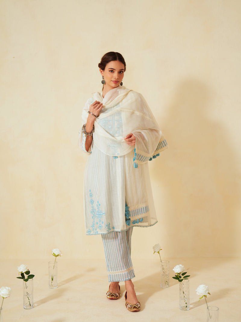 SKY BLUE AND OFF-WHITE EASY FIT BOX-PLEATED KURTA WITH PANT