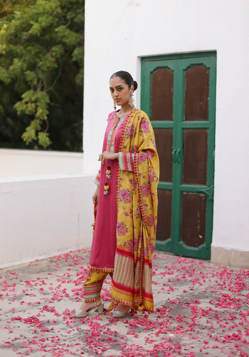 Pakistan Unti Rani Fuschia Pink A-Line Kurta with Yellow Rani Bagh Printed Pakistani Salw ...