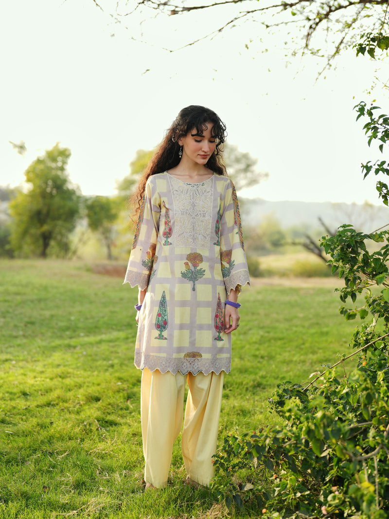 HIBA SHORT A-LINE KURTA WITH FARSHI SALWAR AND STOLE- SET OF 3