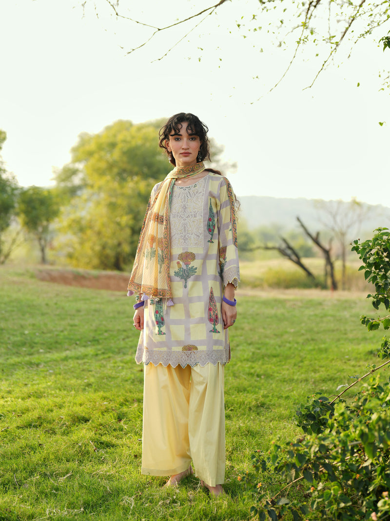 HIBA SHORT A-LINE KURTA WITH FARSHI SALWAR AND STOLE- SET OF 3