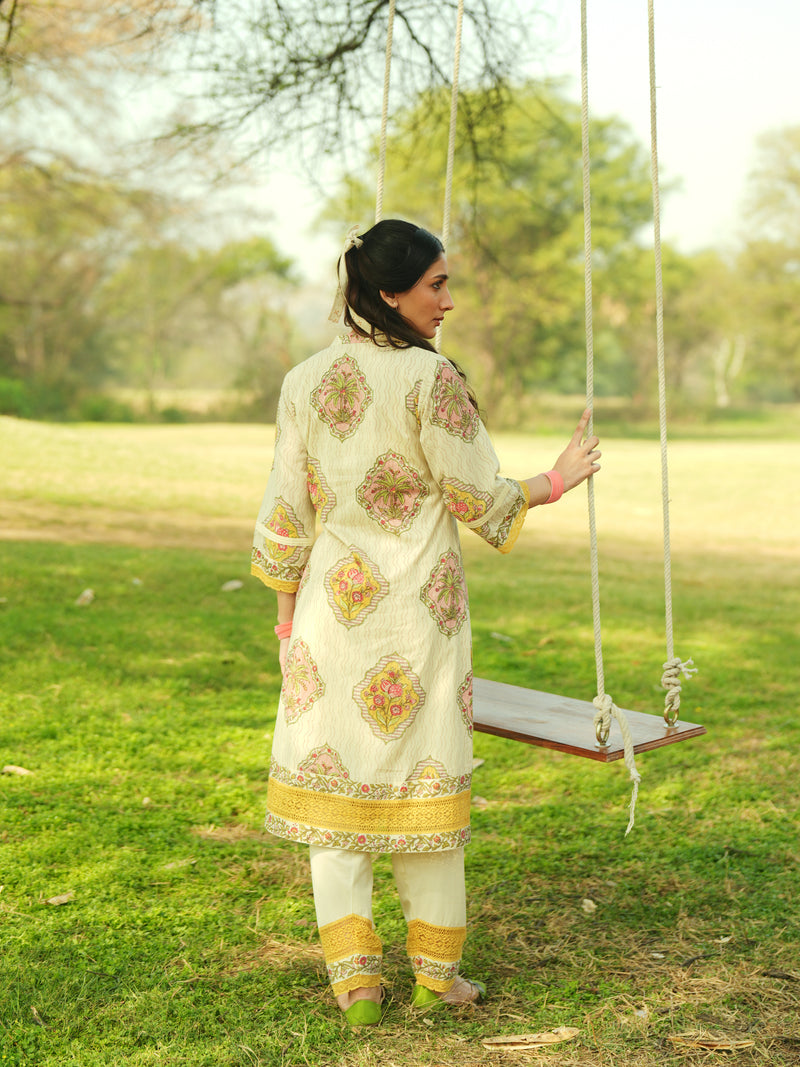 TASVEER STRAIGHT KURTA WITH SALWAR AND DUPATTA SET - SET OF 3