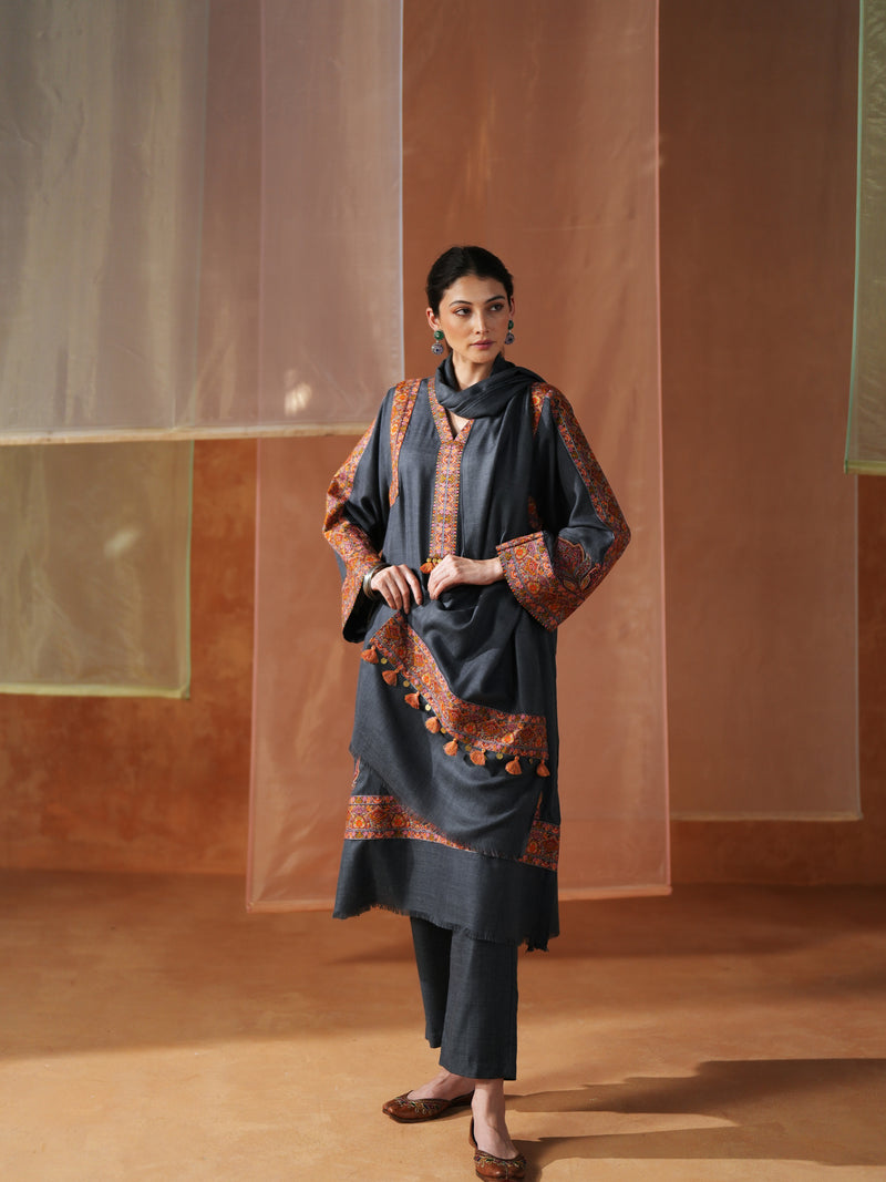 GREY PASHMINA STRAIGHT KURTA WITH PANT AND STOLE
