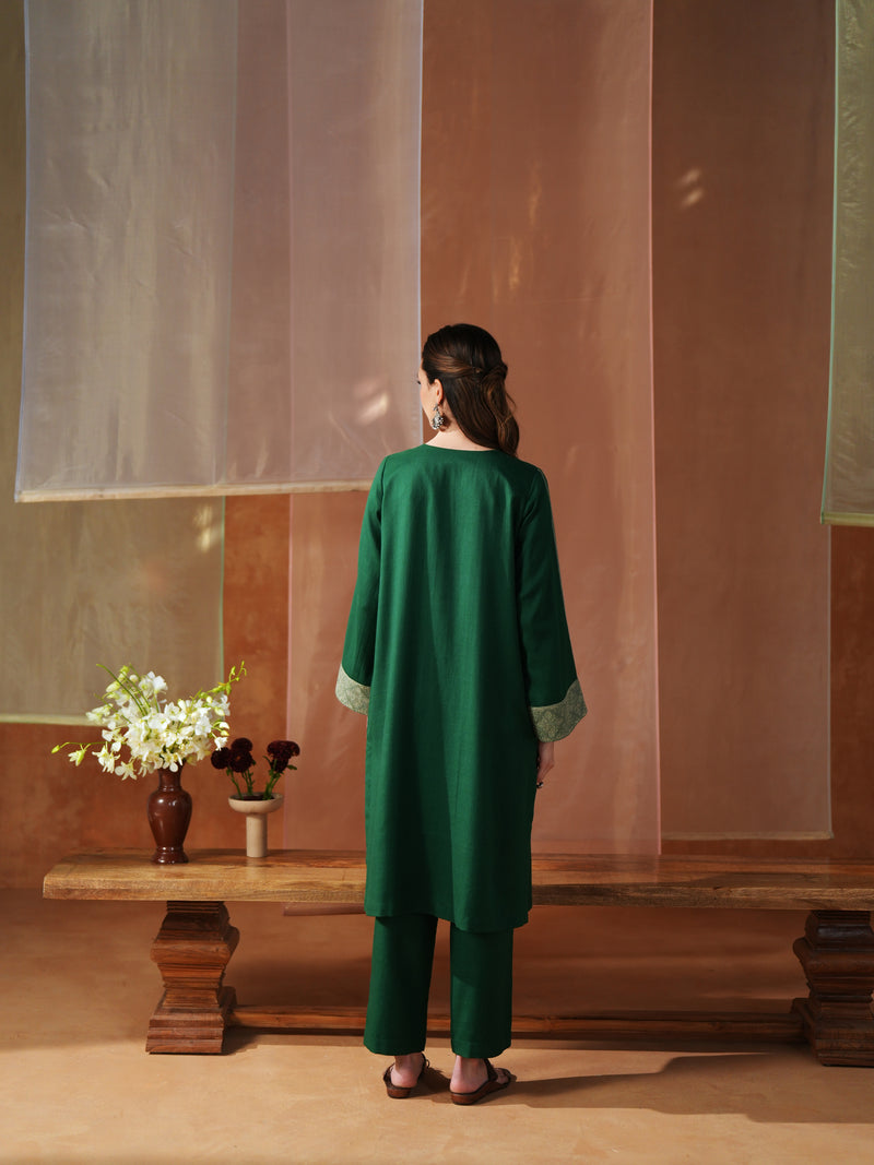 GREEN AND OFFWHITE PASHMINA STRAIGHT KURTA WITH POCKET,PANT AND STOLE