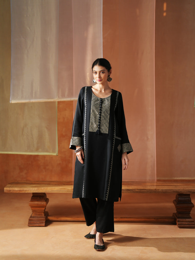 BLACK AND OFWHITE PASHMINA STRAIGHT KURTA WITH POCKET,PANT AND STOLE
