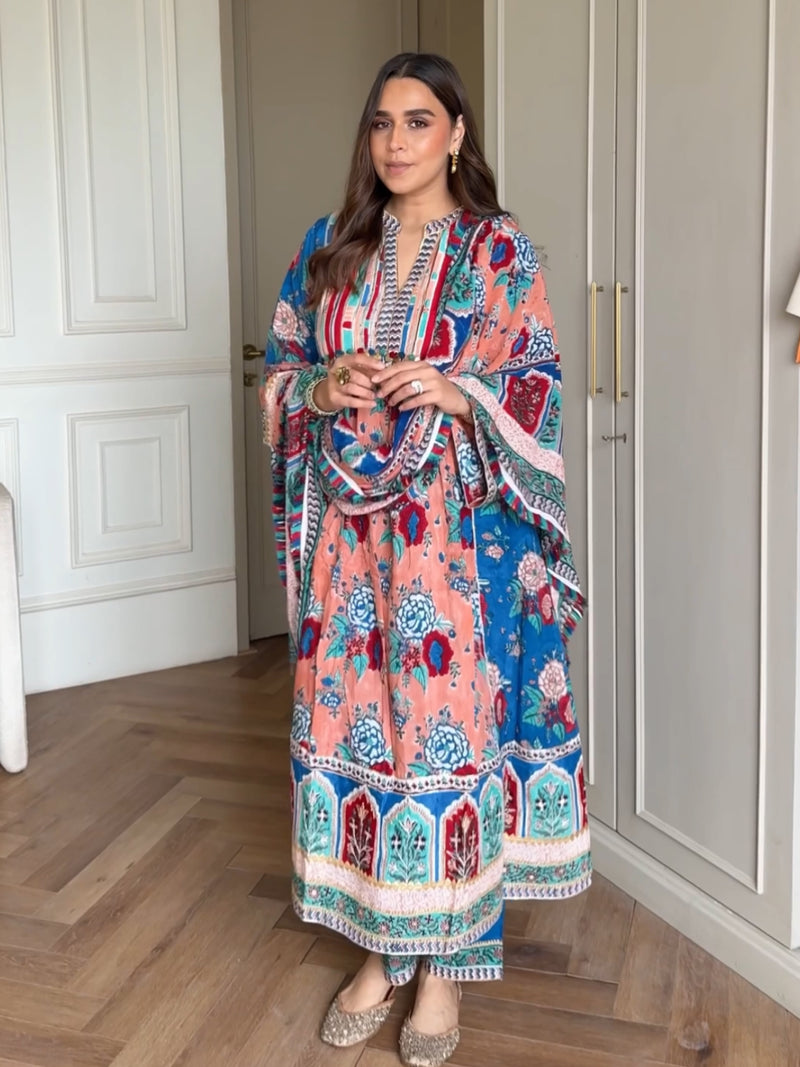 INAYA EASY-FIT FRONT GATHERED CHOGA STYLE KURTA WITH PANT AND DUPATTA (SET OF 3)